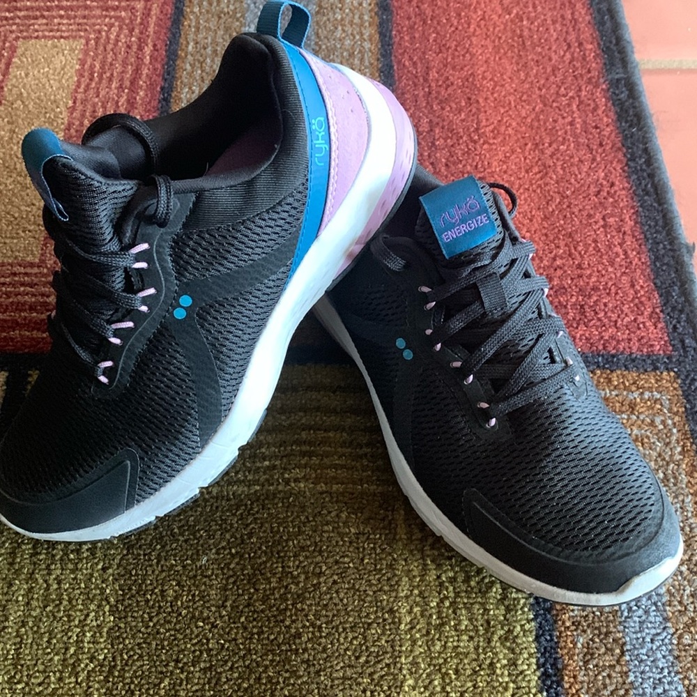 Ryka athletic shoes, size 7, medium arch support color black